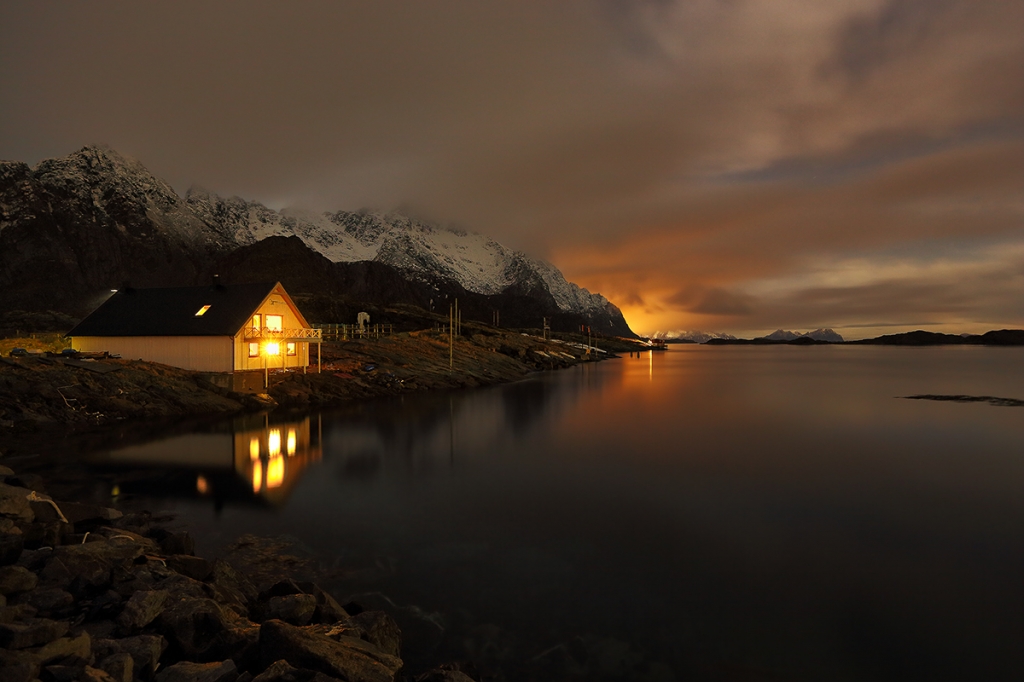 Peaceful winter days in Lofoten Islands