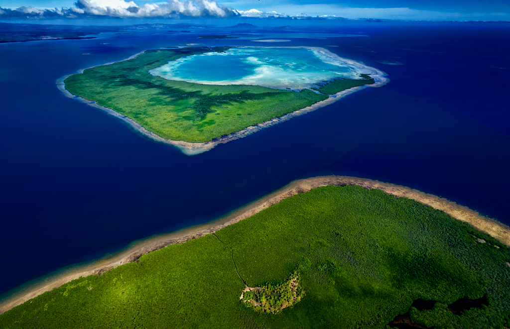 Ocean, islands and mangroves
