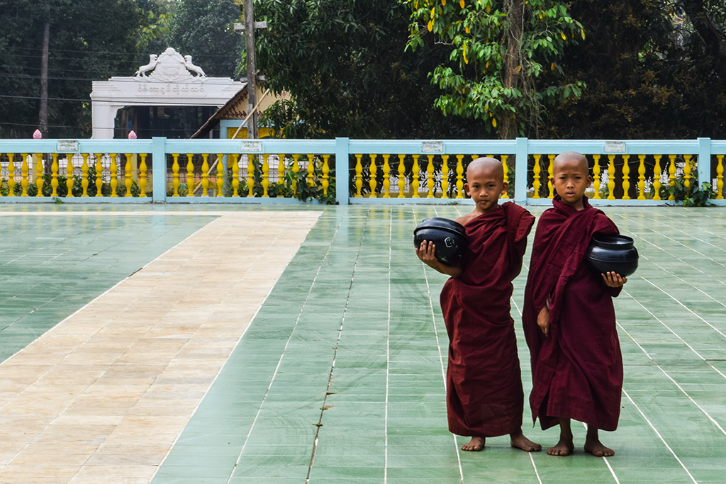 Buddhist Kids in Bagó, Myanmar