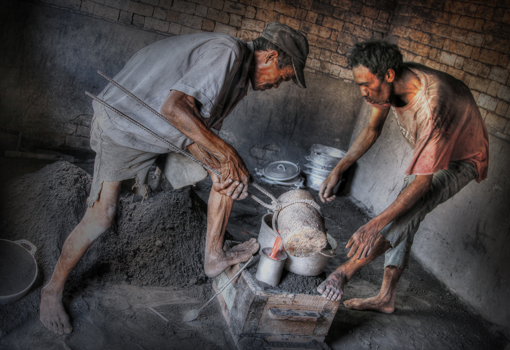 Madagascar Pot Making
