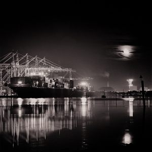 Full Moon-Southampton Docks