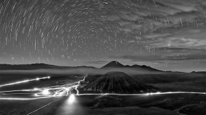 StarTrial over Bromo