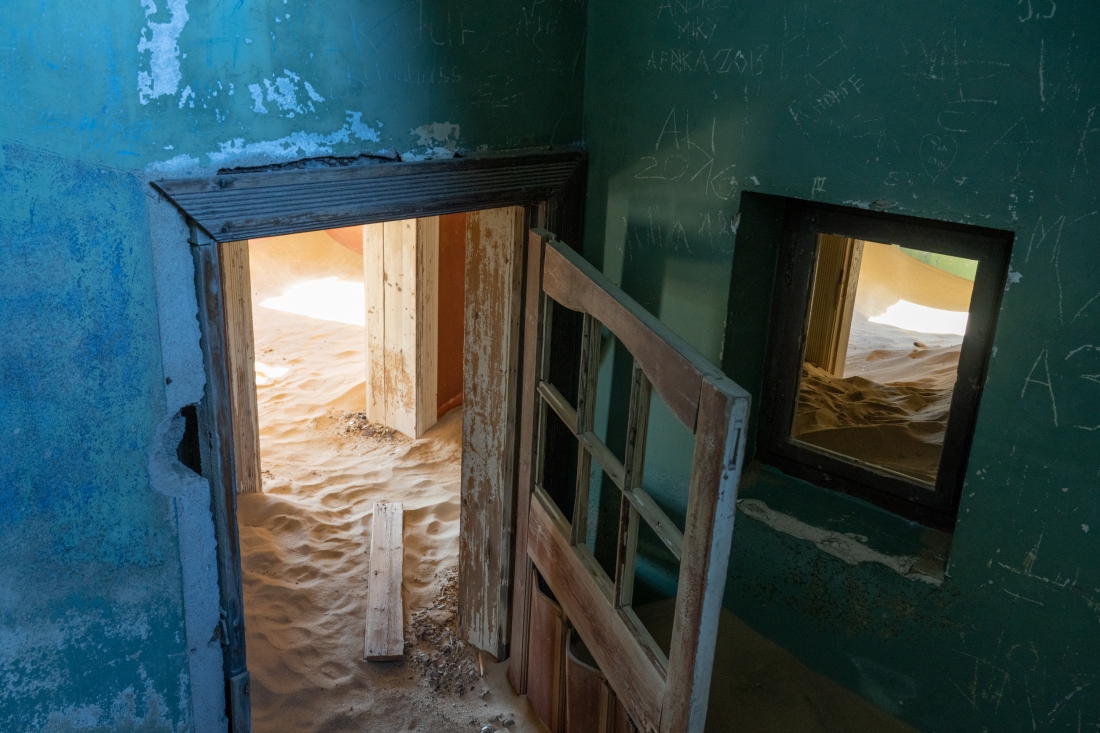 Eerie Photographs from a Namibian Ghost Town