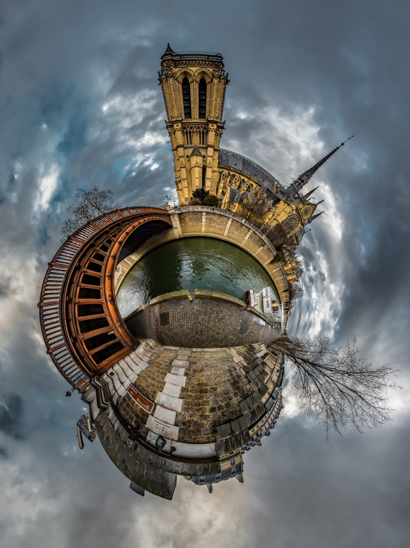 Tiny Planet-sur-Seine