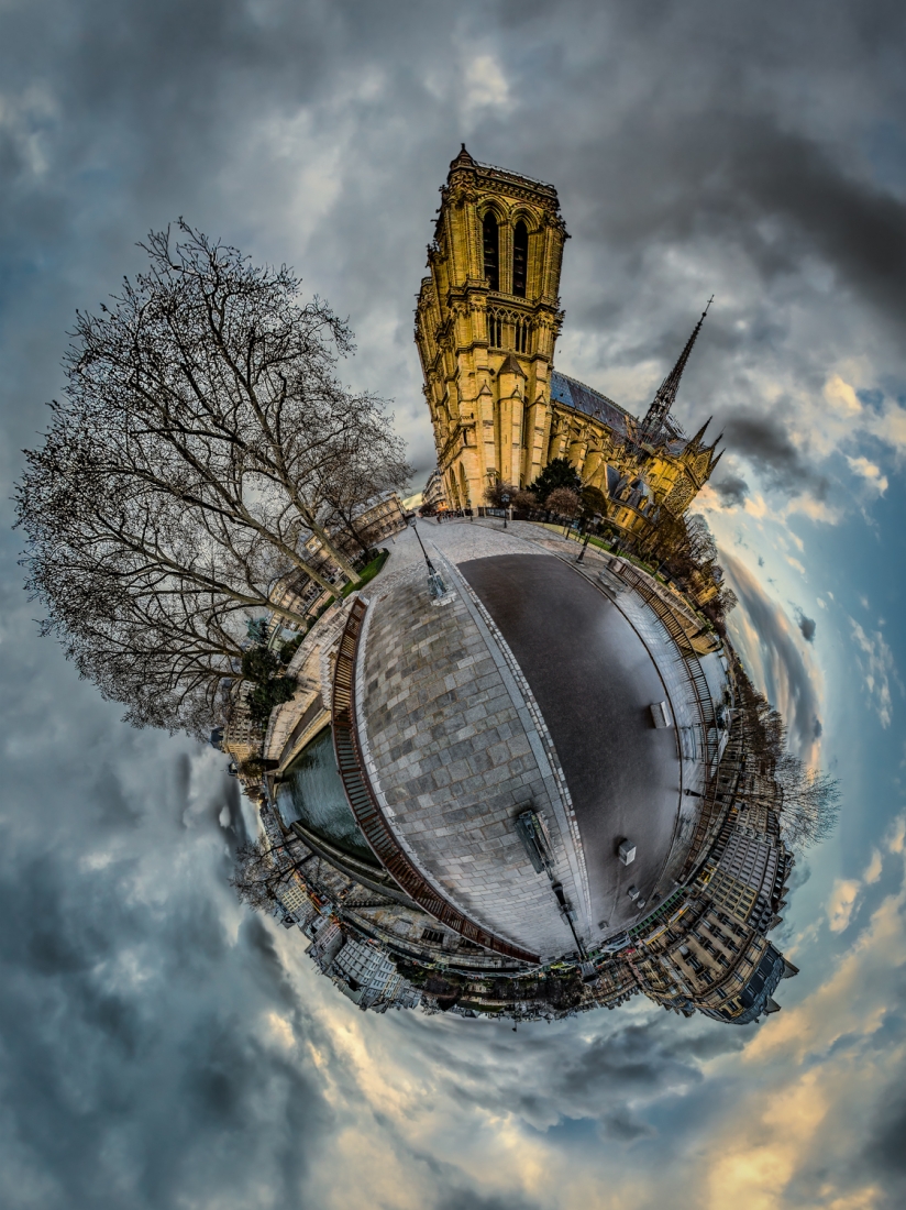 Tiny Planet-sur-Seine