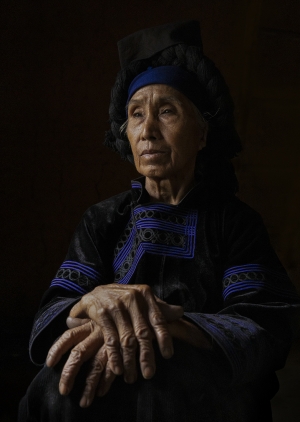 Ha Nhi ethnic woman