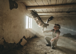 An Eagle Hunter's Bond